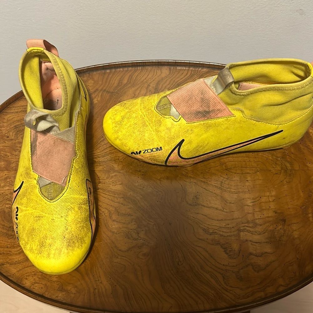 Nike Air Mercurial size 5.5 Y slip-on elastic mid rise soccer cleats.